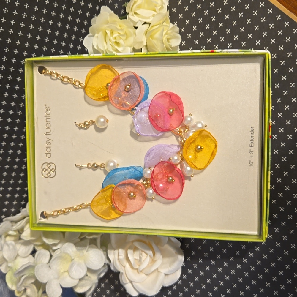 Daisy Fuentes Colorful Pearl Flower Statement Necklace Box Set NWT